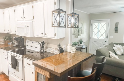 Boys Ranch House | Beautiful 2 story house overlooking the water. Has arcade & Close to the springs