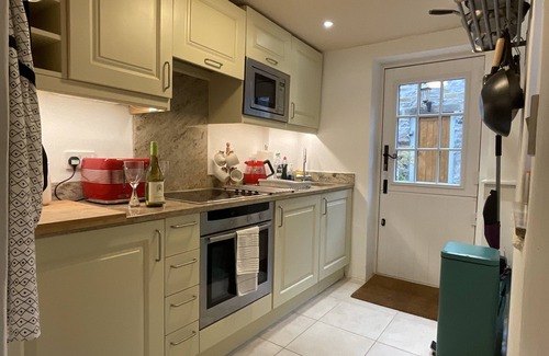 Eyam Cottage | Beautiful 200yr old cottage,Eyam ,Peak District,Derbyshire