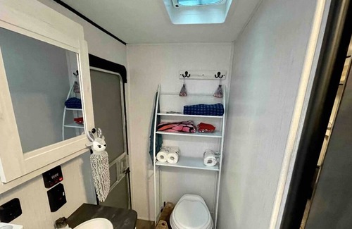 Centralia House | Beautiful 2021 camper on a ranch