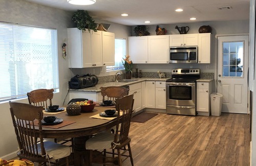 Rancho Oakey House | Beautiful 2b/1b home located in central of LV. Minutes away from the strip