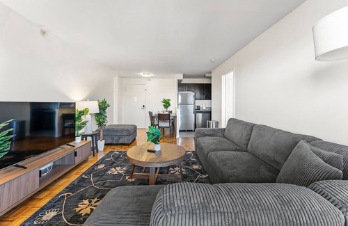 Brookline Apartment | Beautiful 2bd/1.5ba Next to BU 5983