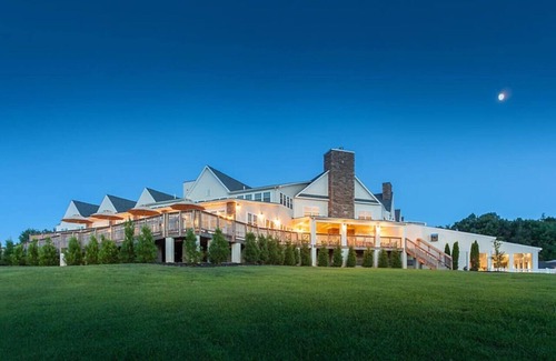 Gordonsville Apartment | Beautiful 2BD condo in an equestrian themed resort with tons of activities for the family