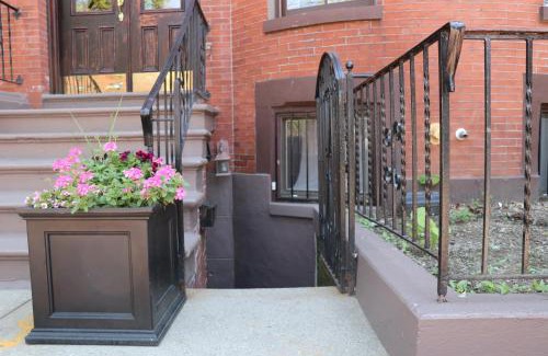 Columbus Apartment | Beautiful 2Bedroom in the South End Boston - Ground Level Unit