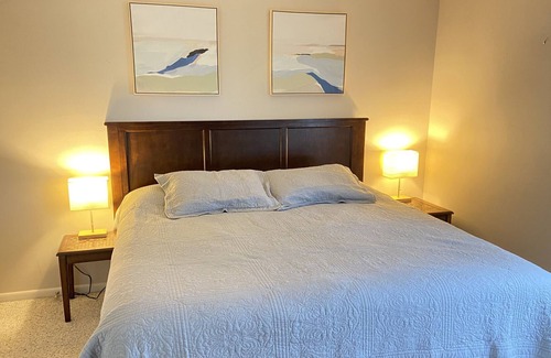 Acme Condo | Beautiful 2BR/1.5 BA Condo on The Grand Traverse Resort golf course