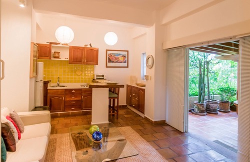 Ixtapa - Zihuatanejo Condo | Beautiful 2BR Ap. Exuberant Vegetation, with direct access to the beach