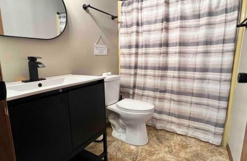 Orange Prairie Apartment | Beautiful 2BR Apartment. Black-out Curtains