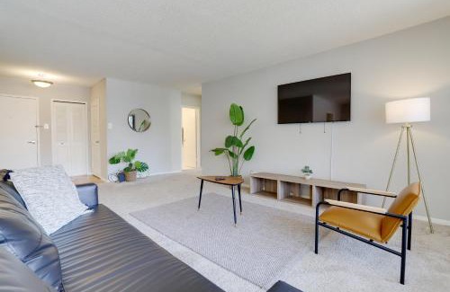 Crystal City Apartment | Beautiful 2BR Apartment at Crystal City With Gym