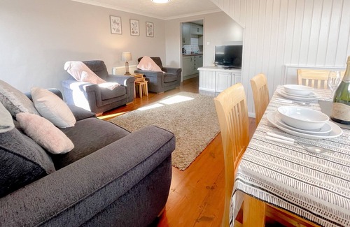 West Parley Cottage | Beautiful 2BR Converted cow Shed Sleeps 4