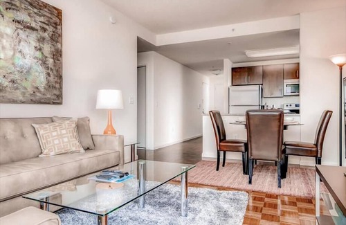 Hudson Exchange Apartment | Beautiful 2BR | NYC Skyline Views | Jersey City Waterfront by GLS
