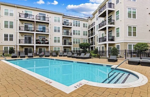 West Hempstead Apartment | Beautiful 2Br steps from LIRR