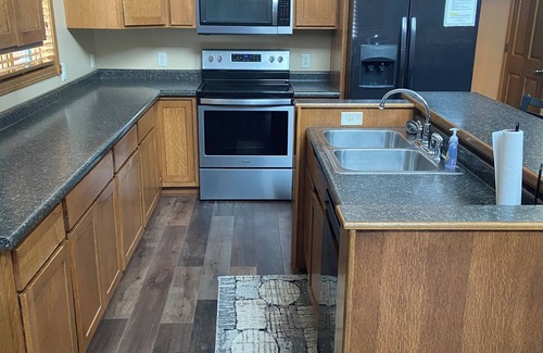 Wayne Township Cottage | Beautiful 3,000 Sq. Ft. Cottage W/Private Lake