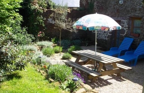 Saint-Simeon Cottage | Beautiful 3-Bed Cottage in Passais-Villages