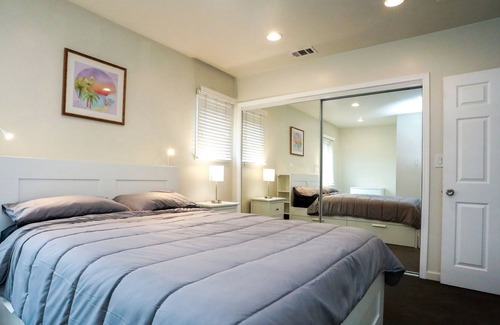 Oak Park House | Beautiful 3 BD 2Bath Spanish Villa close to downtown.