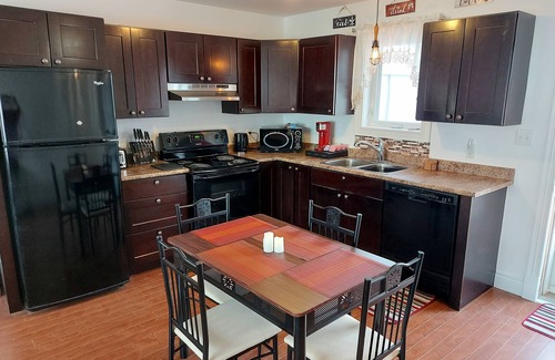 Borden-Carleton Cottage | Beautiful 3 Bdm Cottage within a 2 minute walk to the beach!