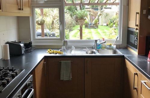 Childs Hill House | Beautiful 3 bed , 2 bathroom house, large garden near Hampstead Heath