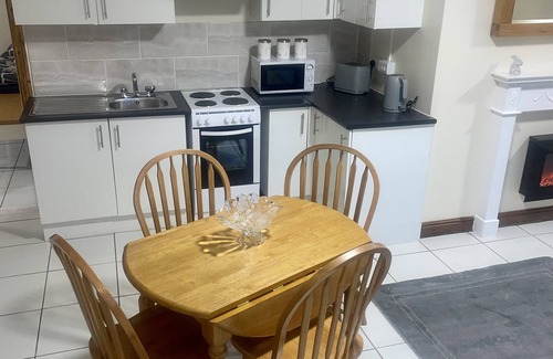 Bircotes Cottage | Beautiful 3-Bed Bungalow in Bawtry Doncaster