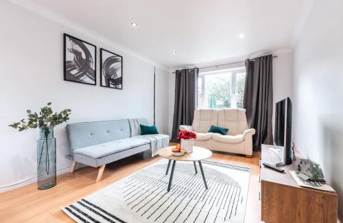 Fareham House | Beautiful 3 Bed Home in Portchester near Portsmouth