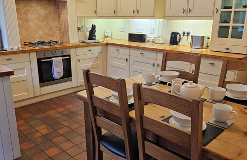 Longnor House | Beautiful 3-Bed House in Longnor near Buxton