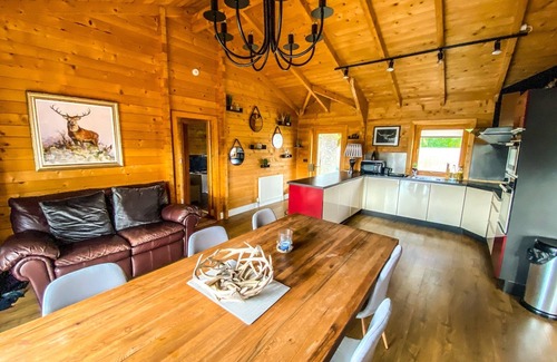 Fangfoss Cabin | Beautiful 3-Bed Luxury Private Lodge in York