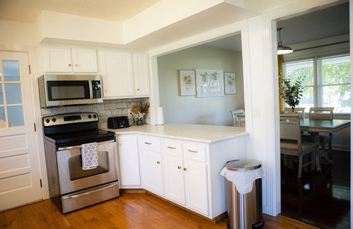 Campbellsville House | Beautiful 3 Bedroom 2 Bathroom House!