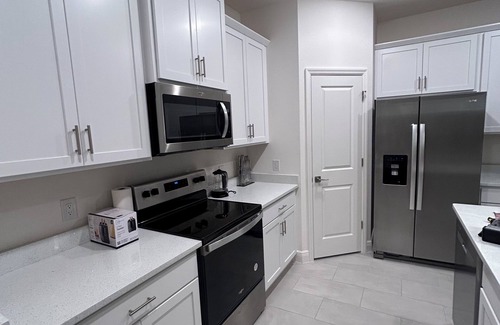 Port Charlotte House | Beautiful 3-bedroom house in serene Port Charlotte with AC, WiFi