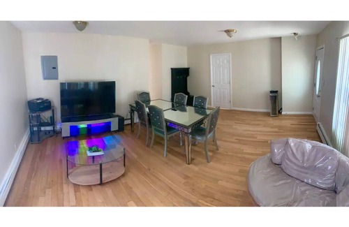 Queens House | Beautiful 3-bedroom home close to UBS arena