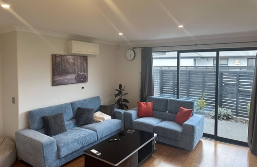 Wigram House | Beautiful 3 Bedroom House in Wigram, walking distance to New World, cafe