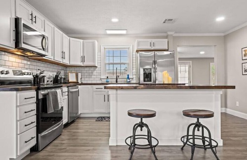 Lake Charles House | Beautiful 3 Bedroom Home