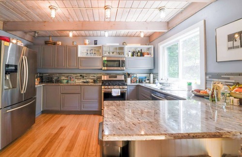 Mashpee House | Beautiful 3 bedroom 2 bath home on quiet street just feet from lovely Johns Pond