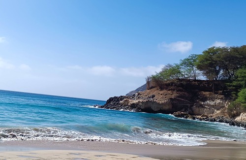 Tarrafal Apartment | Beautiful 3-bedroom apartment with bathroom, toilet and washbasin. If