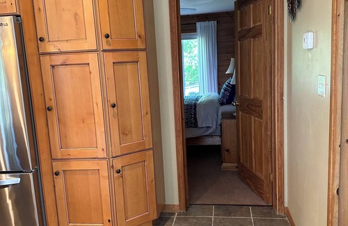 Dunchurch Cottage | Beautiful 3 Bedroom Cottage on Whitestone Lake