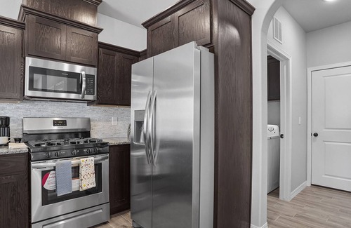 Chamberino House | Beautiful 3 bedroom Casita DD w/ 2 Car Garage