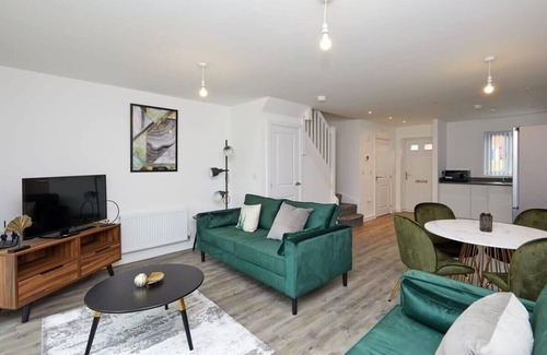 Derby House | Beautiful 3 Bedroom City Centre House with Garden
