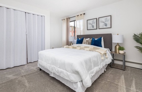 Hartford Condo | Beautiful 3 Bedroom Condo in Hartford!