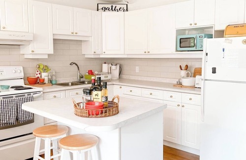 Brockton Cottage | Beautiful, 3 bedroom cottage makes the perfect family getaway.