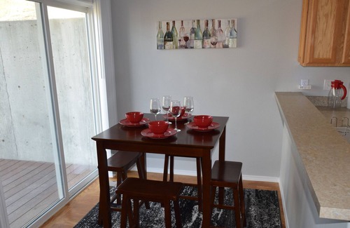 Moscow House | Beautiful 3 Bedroom Duplex Home