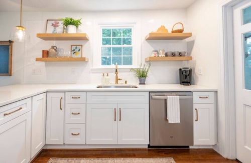 Lynchburg Apartment | Beautiful 3 Bedroom Escape