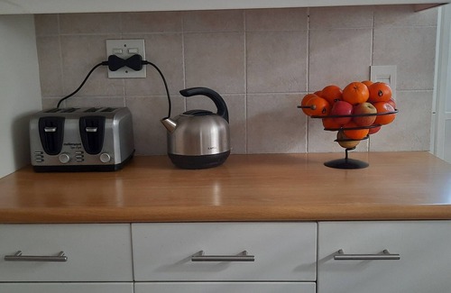 Pinelands House | Beautiful 3 bedroom family home!