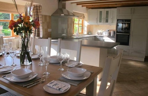 King's Bromley House | Beautiful 3 Bedroom Cottage - Picturesque Retreat