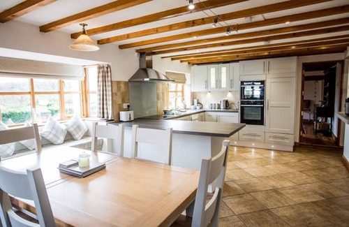 King's Bromley House | Beautiful 3 Bedroom Cottage - Picturesque Retreat