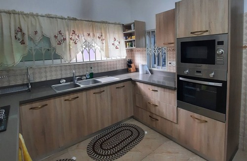 Osu House | Beautiful 3 bedroom house - Depot House Villa