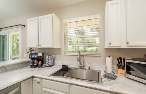 Fellowship House | Beautiful 3-bedroom home 10 minutes from the Luxurious World Equestrian Center
