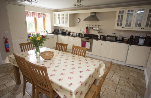 Lismullin Cottage | Beautiful 3 bedroom house in a delightfully landscaped and private courtyard