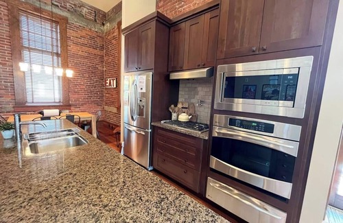 East Kootenay Condo | Beautiful 3 Bedroom l Sleeps 5