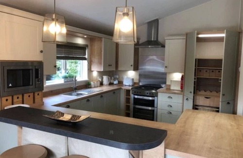 Morpeth Cabin | Beautiful 3 bedroom lodge with hot tub in stunning Northumberland