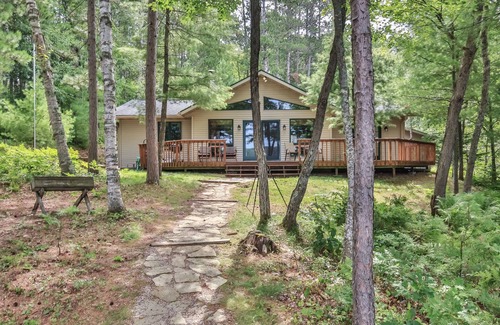 Eagle River House | Beautiful 3 bedroom home on Pickerel Lake in Eagle River