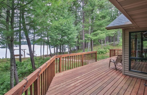 Eagle River House | Beautiful 3 bedroom home on Pickerel Lake in Eagle River