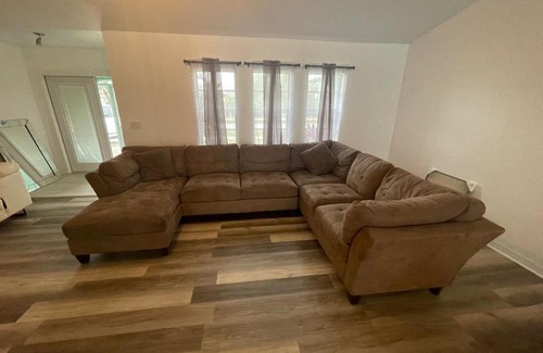Edgewater House | Beautiful 3 bedroom home with pool Internal name: Barker house