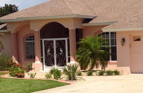 Broadmoor Villa | Beautiful 3 Bedroom Vacation Home with Private Pool