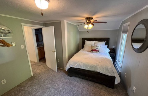 Indian River Cottage | Beautiful 3 plus bedroom cottage on Burt Lake